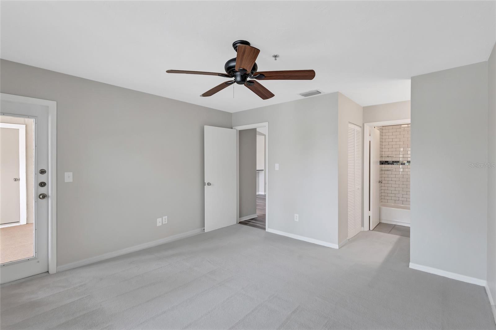 VINTAGE GRAND - Residential