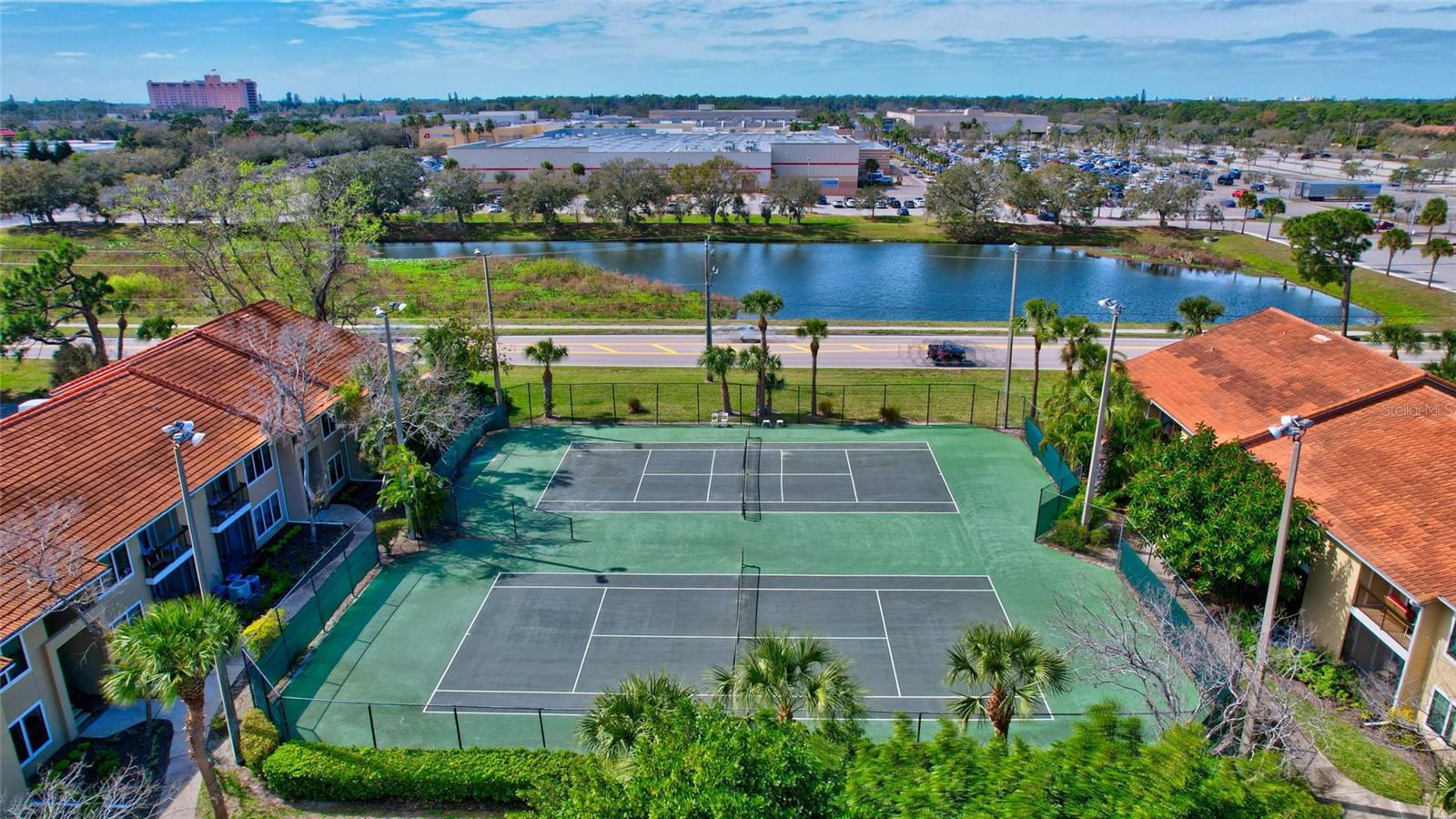 VINTAGE GRAND - Residential