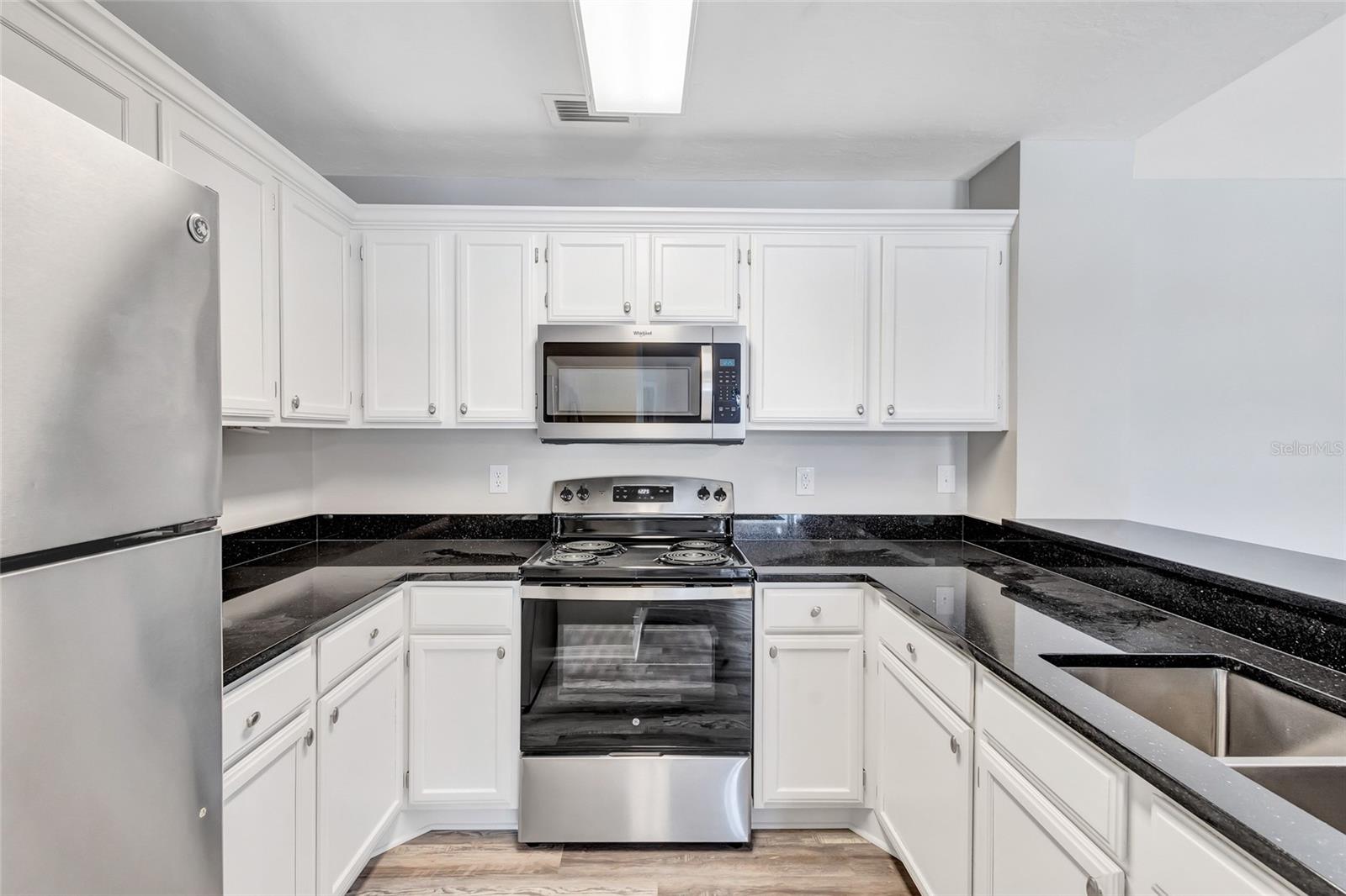 VINTAGE GRAND - Residential