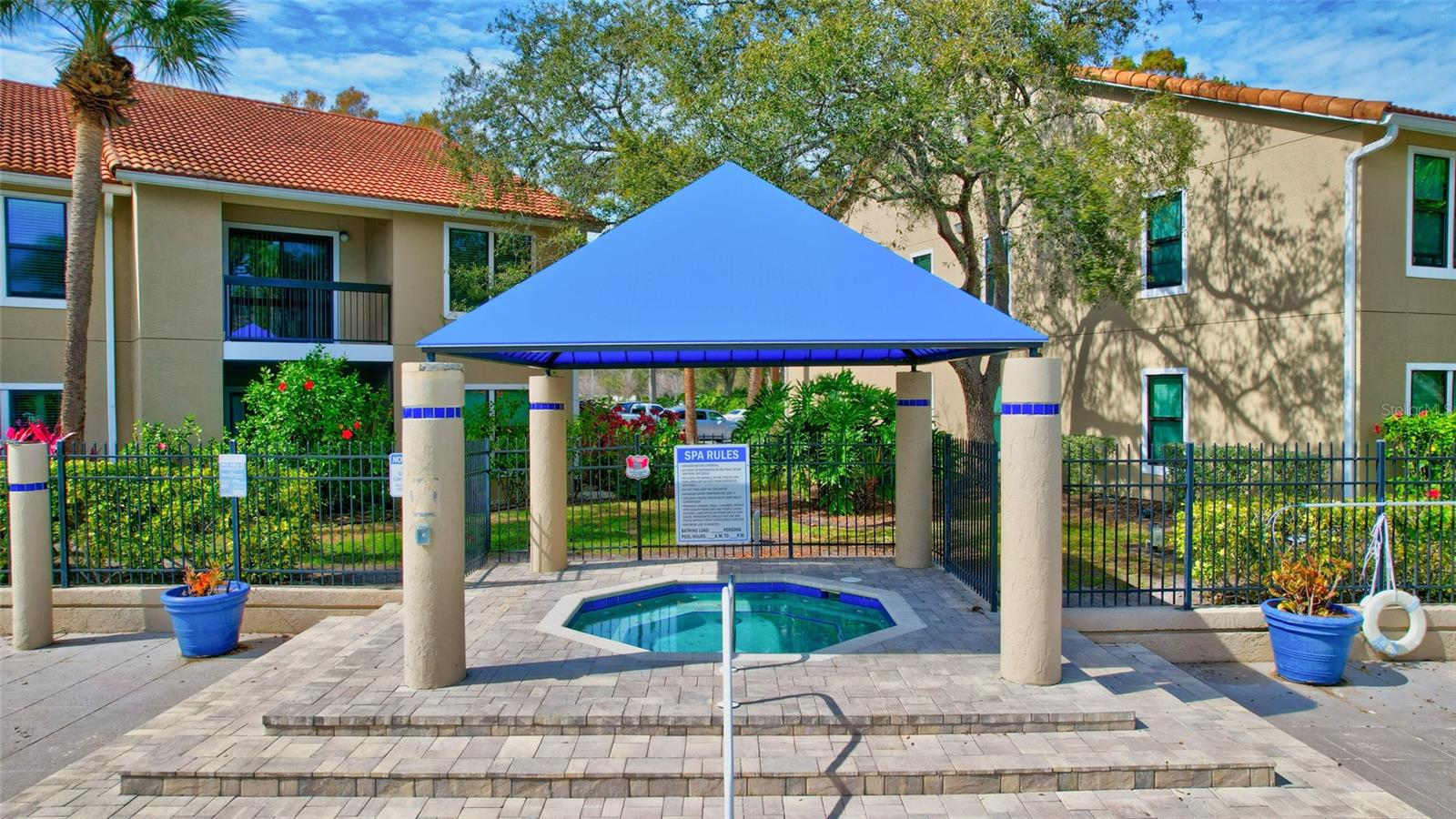 VINTAGE GRAND - Residential