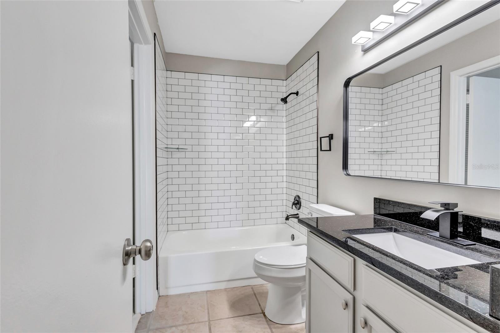 VINTAGE GRAND - Residential