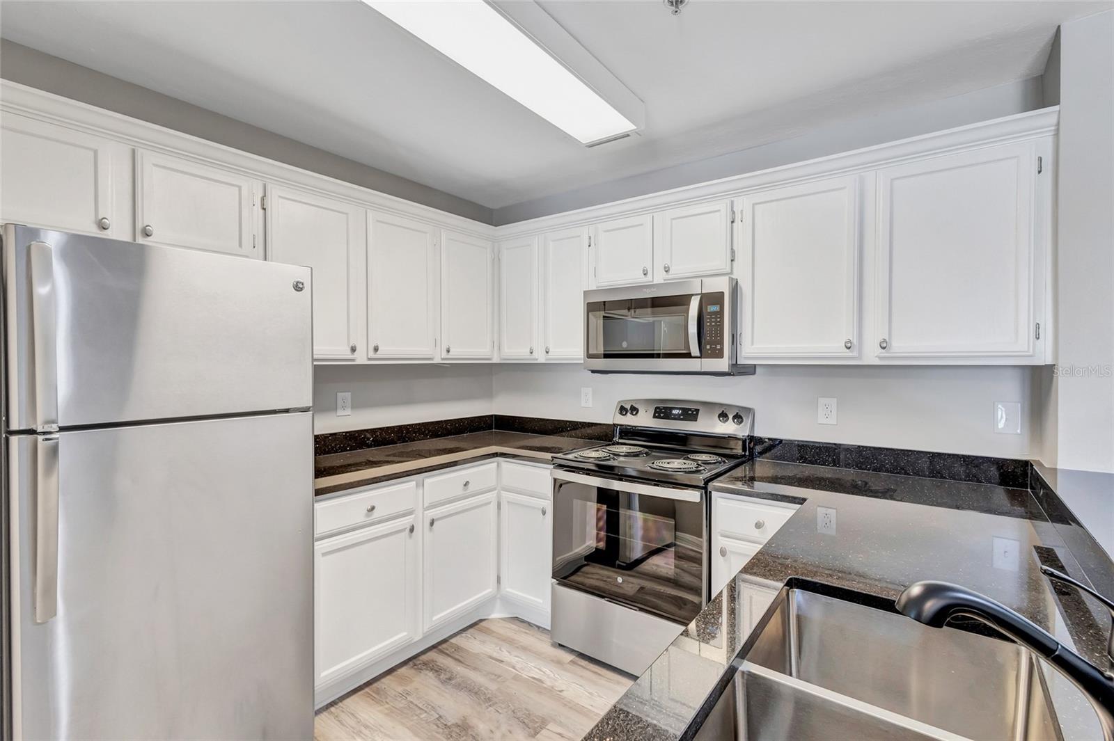 VINTAGE GRAND - Residential