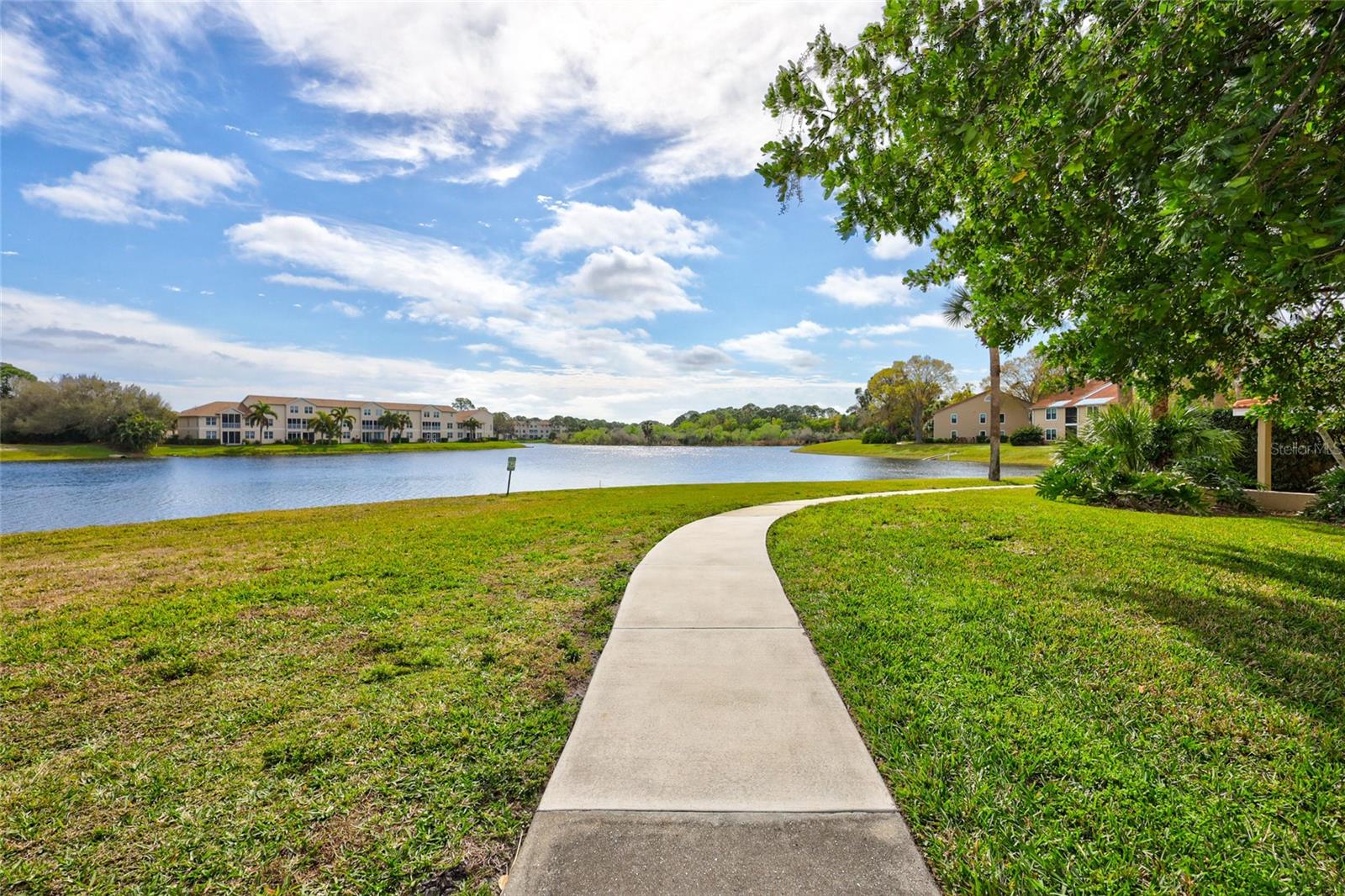 VINTAGE GRAND - Residential