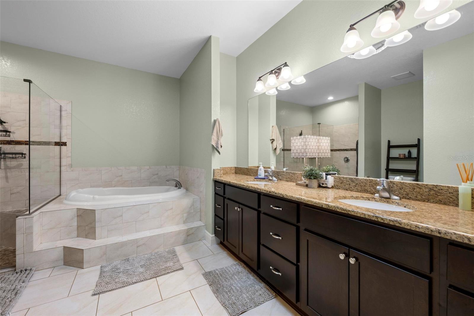 ROYAL HIGHLANDS UNIT 9 - Residential