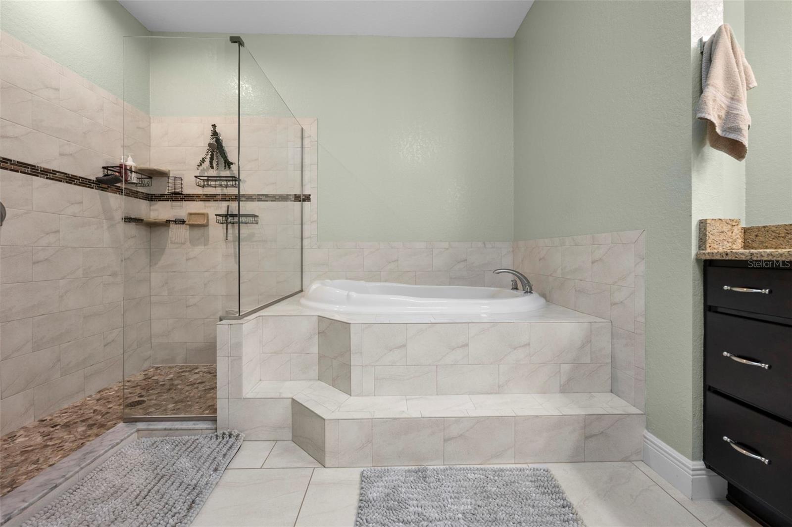 ROYAL HIGHLANDS UNIT 9 - Residential