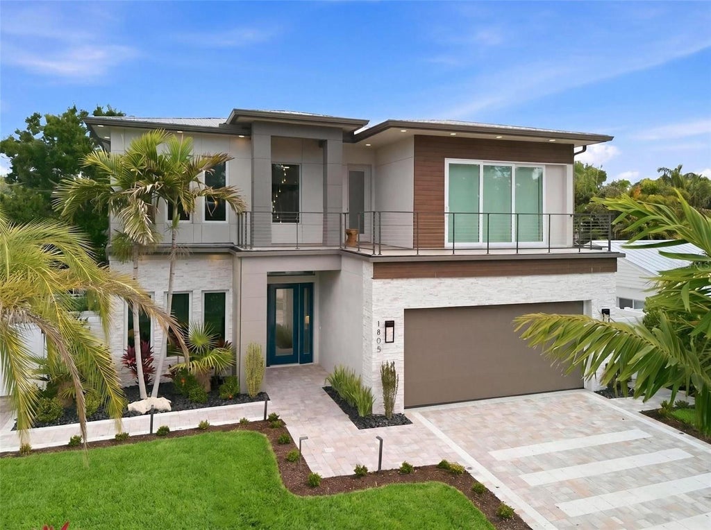 Photo of 1805 Goldenrod Street, Sarasota, FL 34239 (MLS # A4702123)
