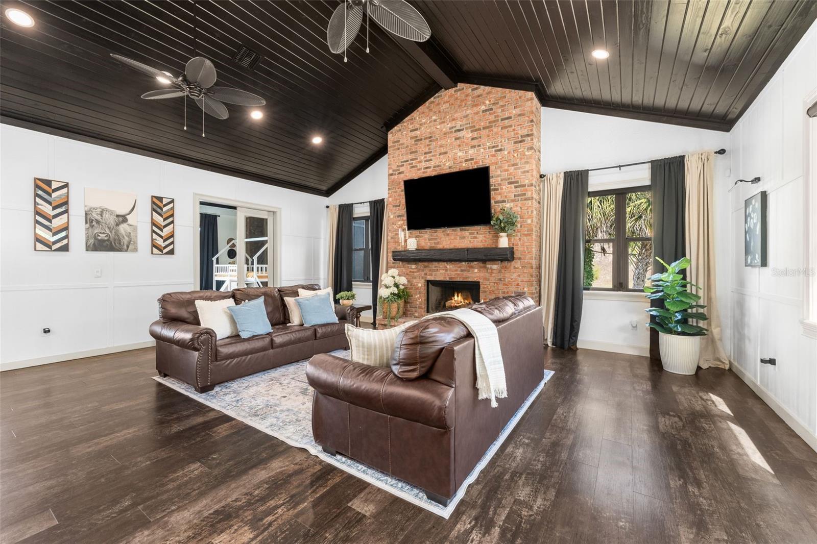 NON SUBDIVIDED - Residential