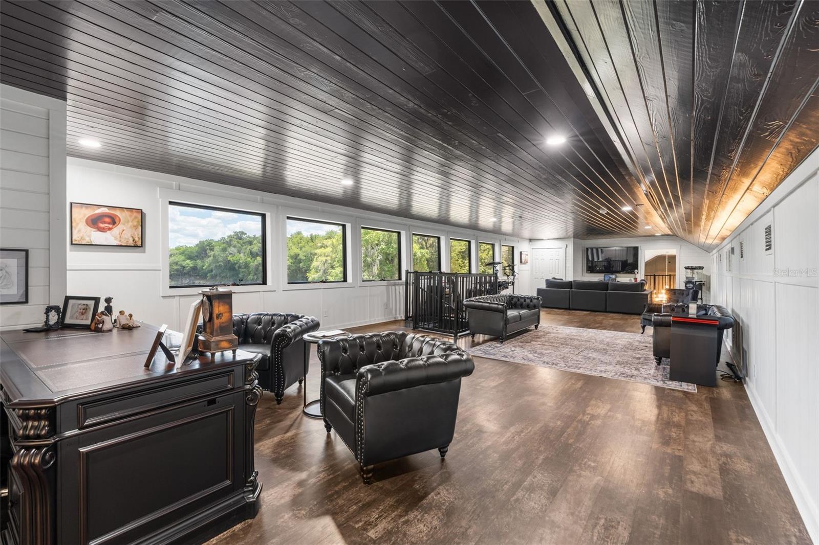 NON SUBDIVIDED - Residential