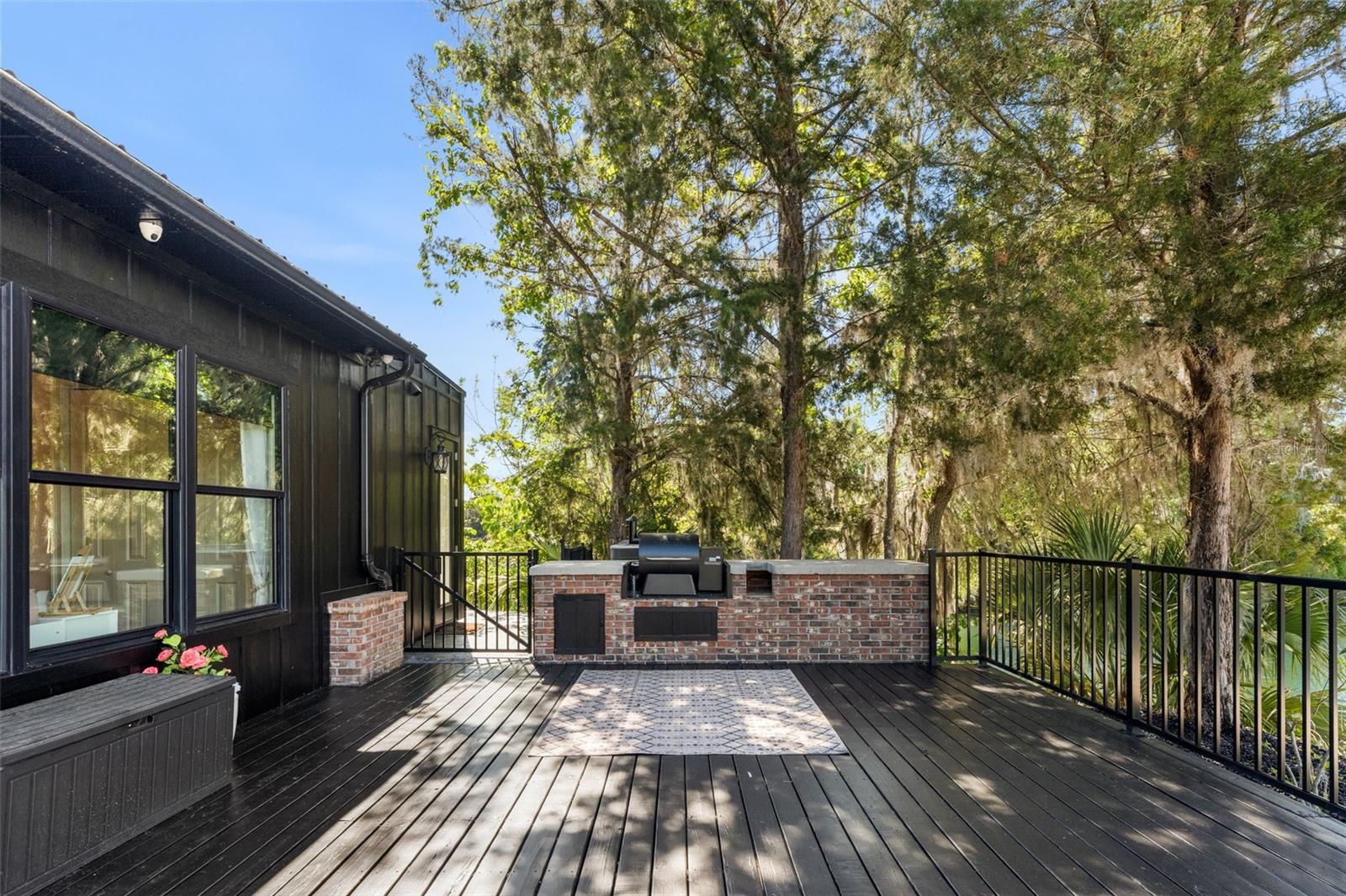 NON SUBDIVIDED - Residential