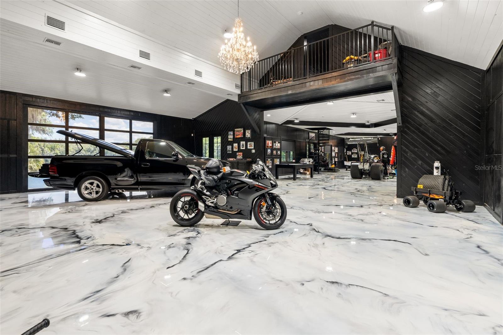 NON SUBDIVIDED - Residential