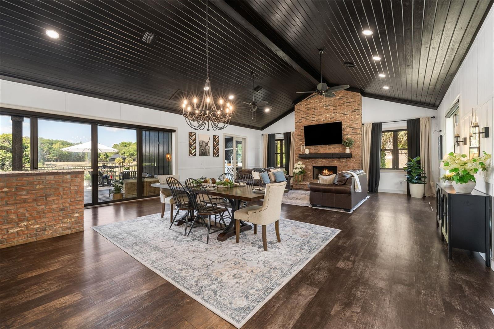 NON SUBDIVIDED - Residential