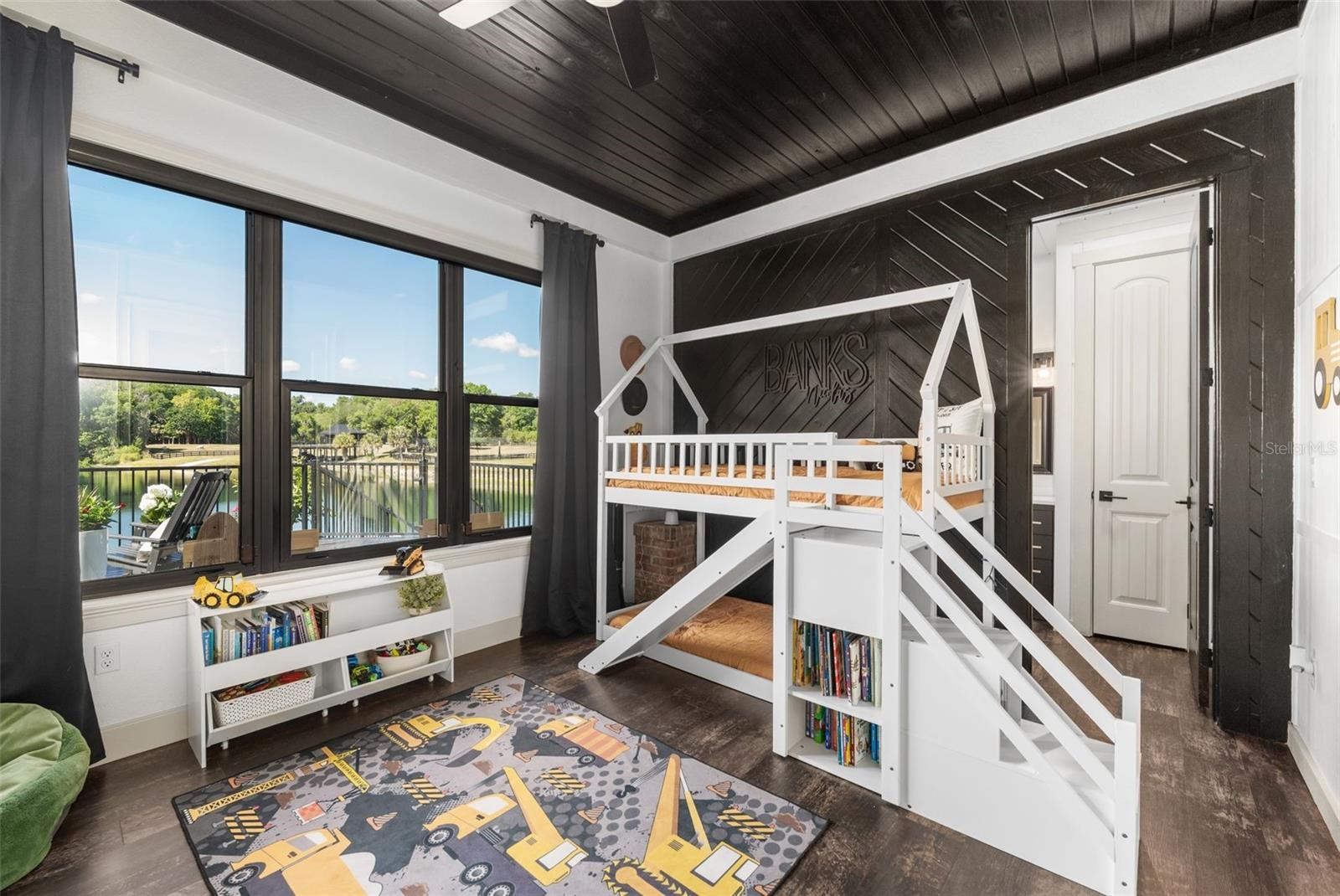 NON SUBDIVIDED - Residential