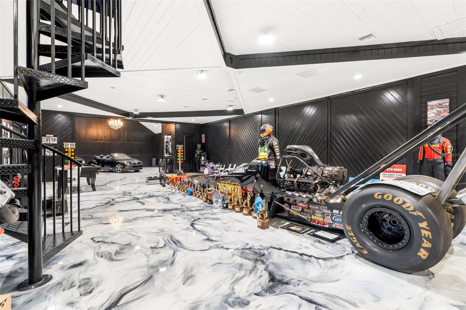 NON SUBDIVIDED - Residential