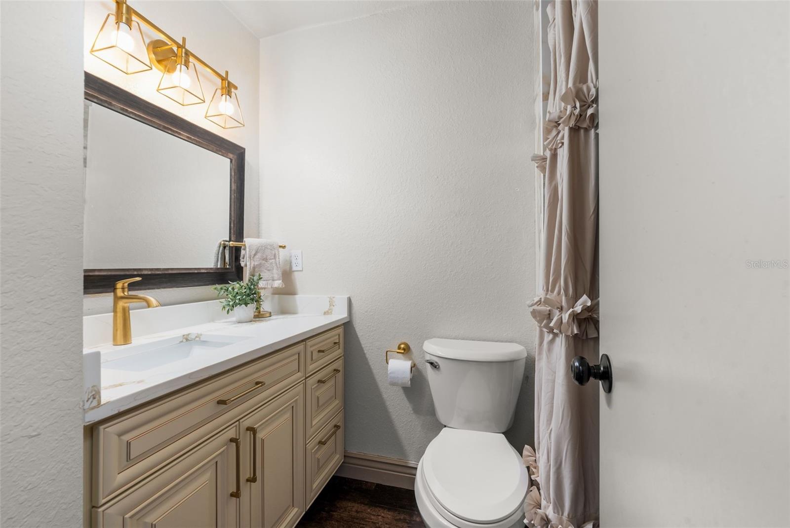 NON SUBDIVIDED - Residential