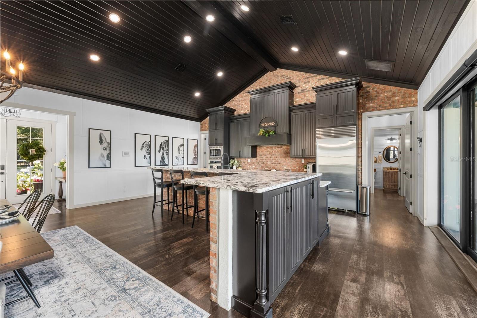 NON SUBDIVIDED - Residential