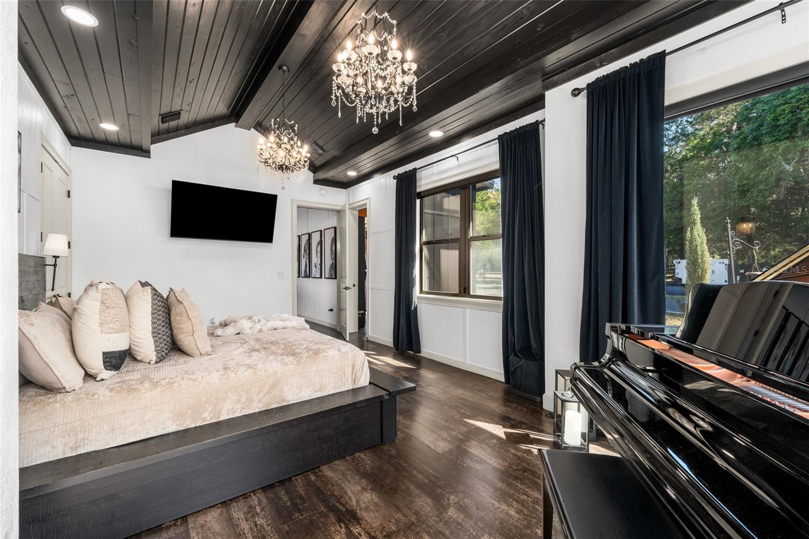 NON SUBDIVIDED - Residential