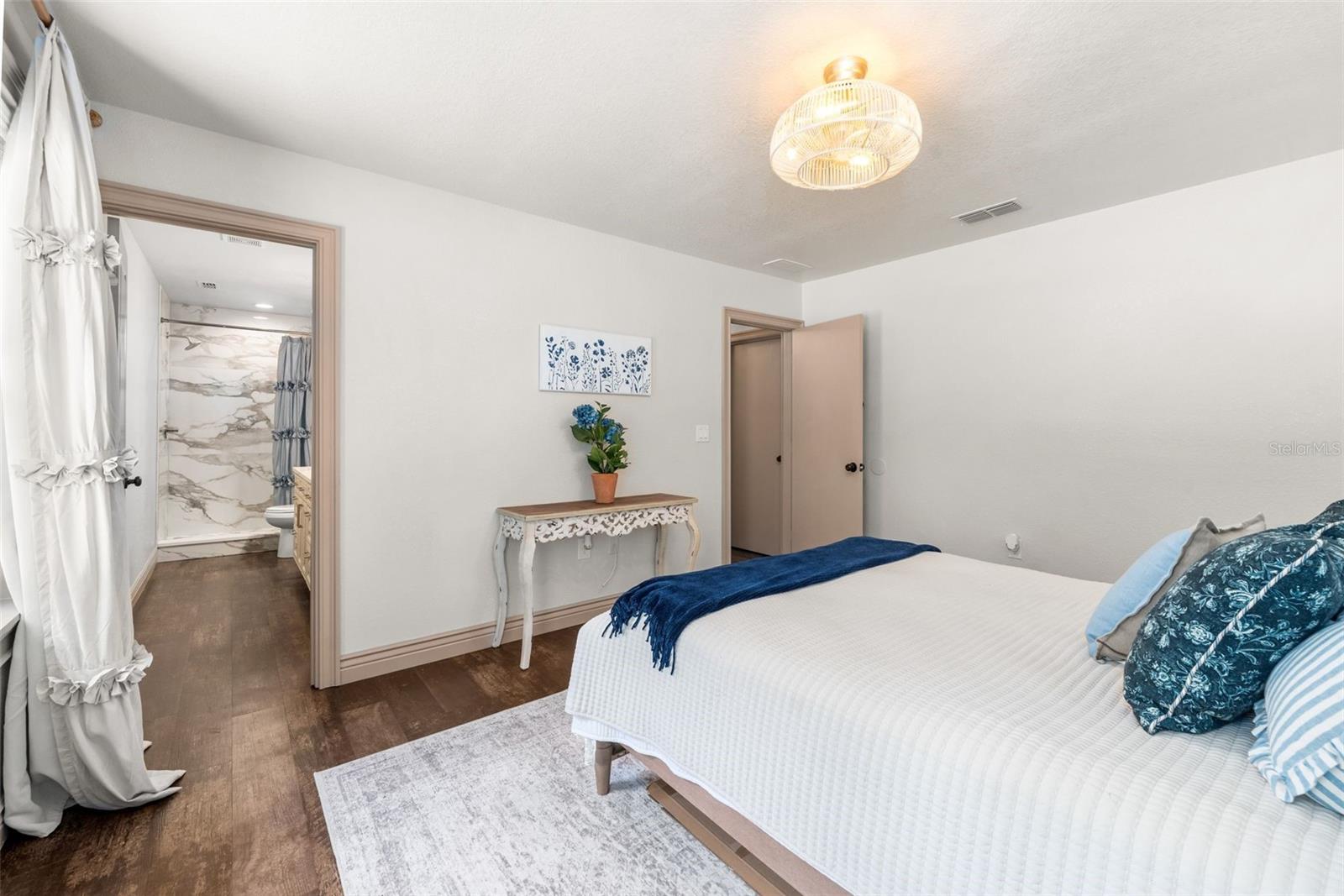 NON SUBDIVIDED - Residential