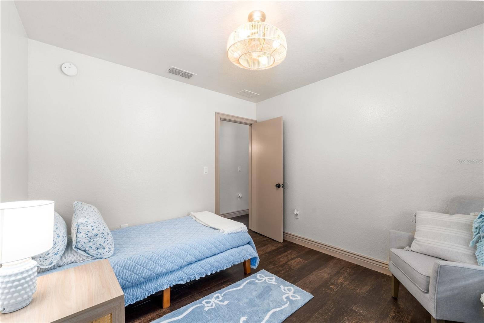 NON SUBDIVIDED - Residential