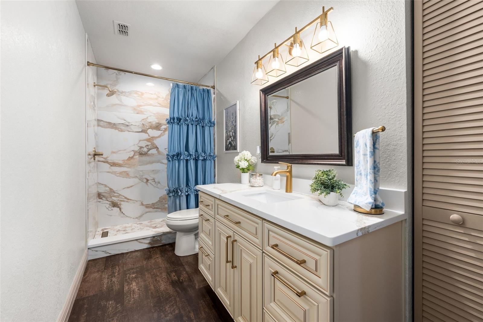 NON SUBDIVIDED - Residential