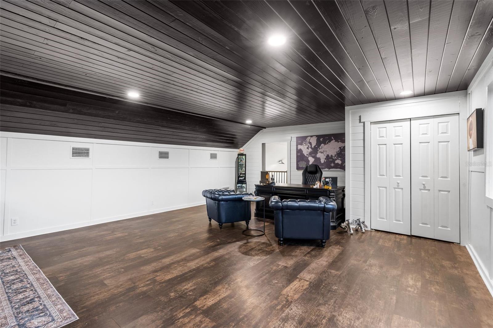 NON SUBDIVIDED - Residential