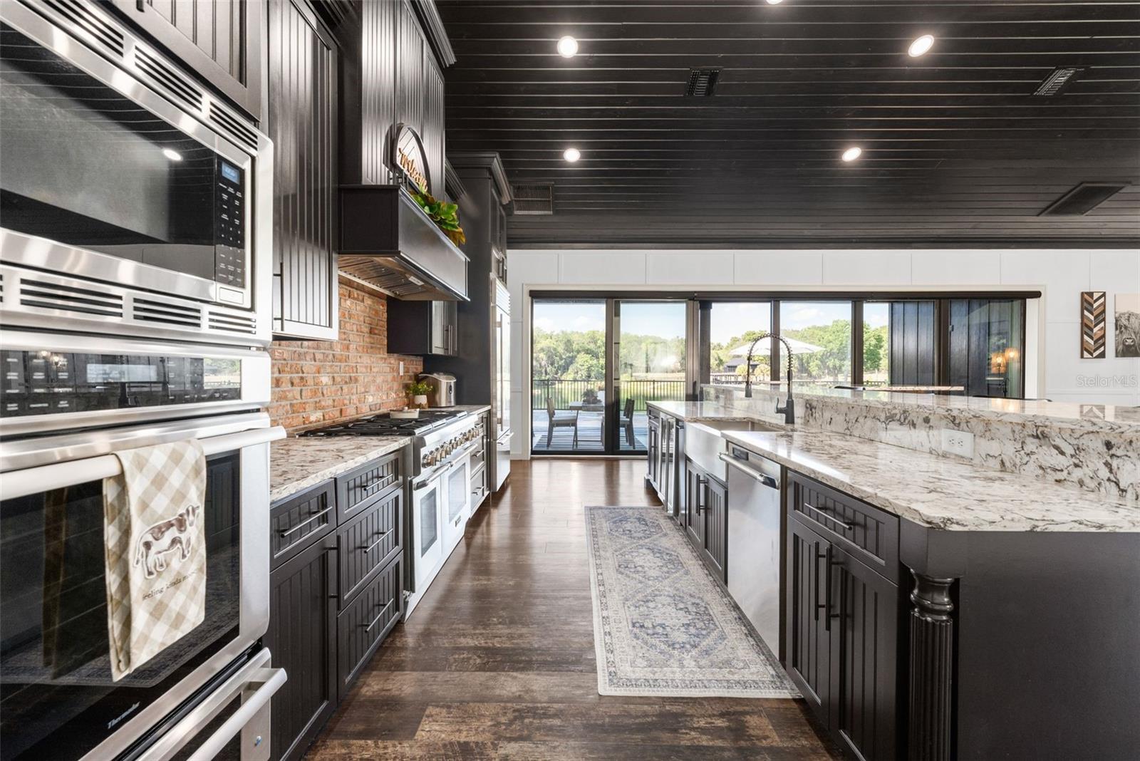 NON SUBDIVIDED - Residential