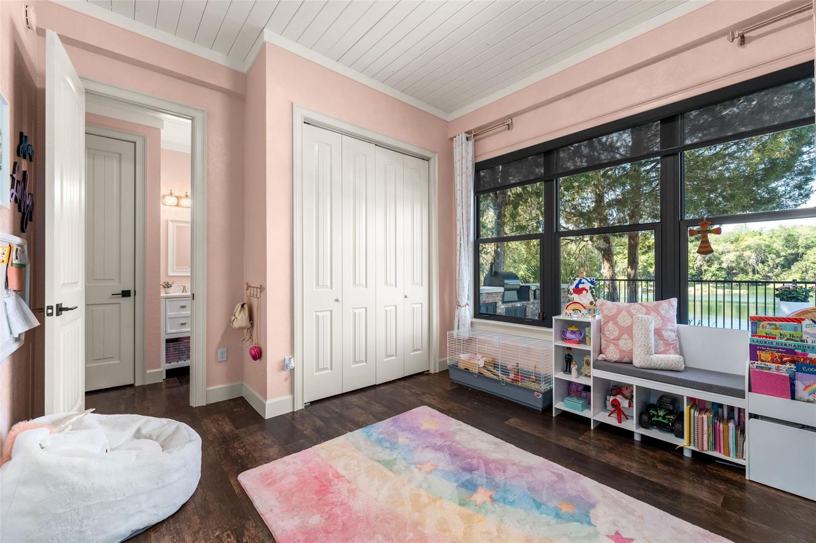 NON SUBDIVIDED - Residential