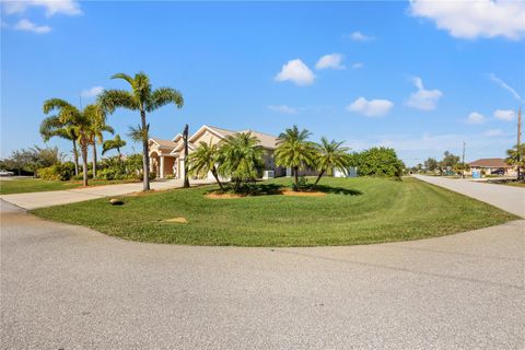 A home in PORT CHARLOTTE