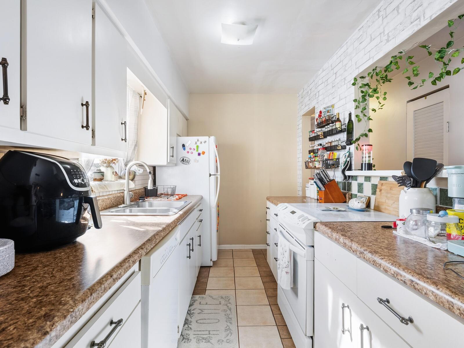 BAYSHORE GARDENS SEC 2 - Residential