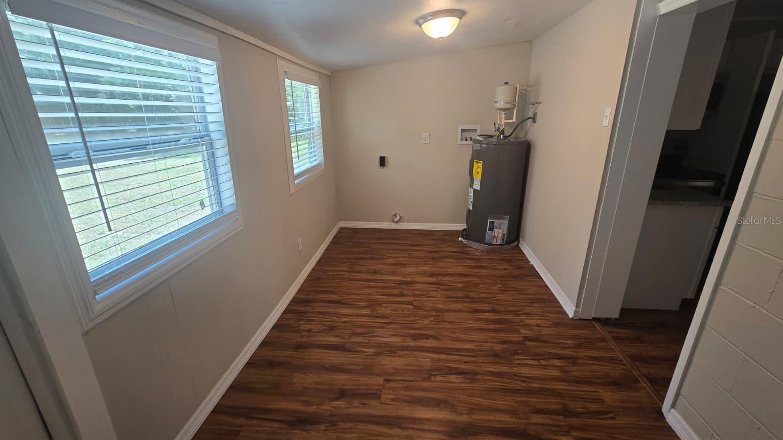 FRUITLAND PARK - Residential