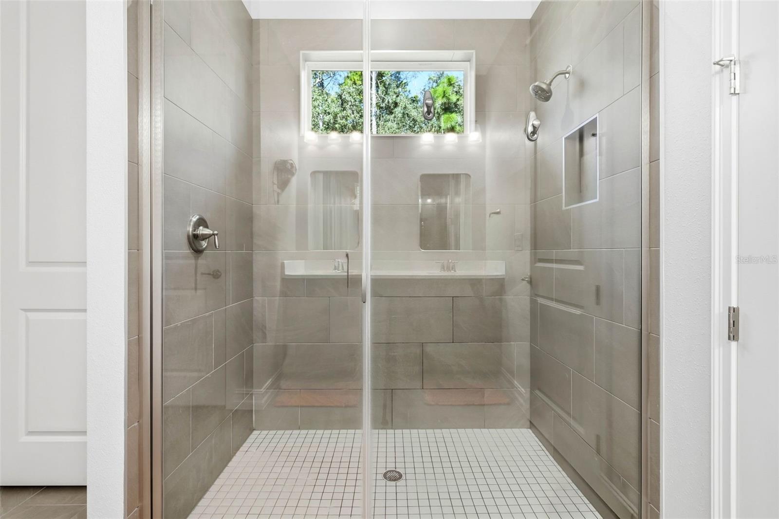 PINE RIDGE UNIT 03 - Residential