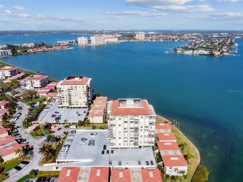 Photo of 6372 Palma Del Mar Boulevard S #605, St Petersburg, FL 33715 (MLS # TB8436767)