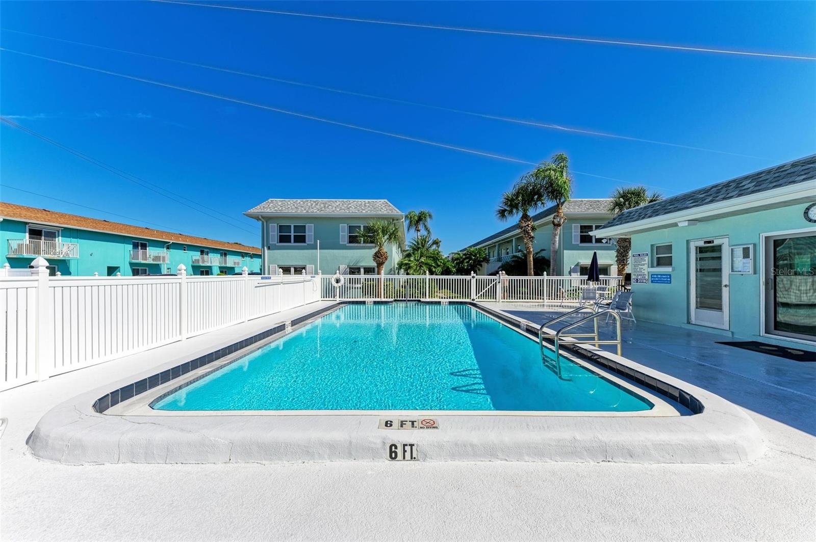 611 GULF DRIVE N D27