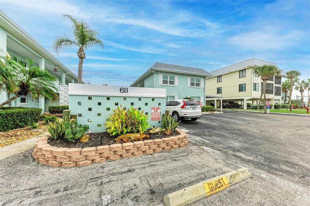 Photo of 611 Gulf Drive N #D27, Bradenton Beach, FL 34217 (MLS # A4667342)