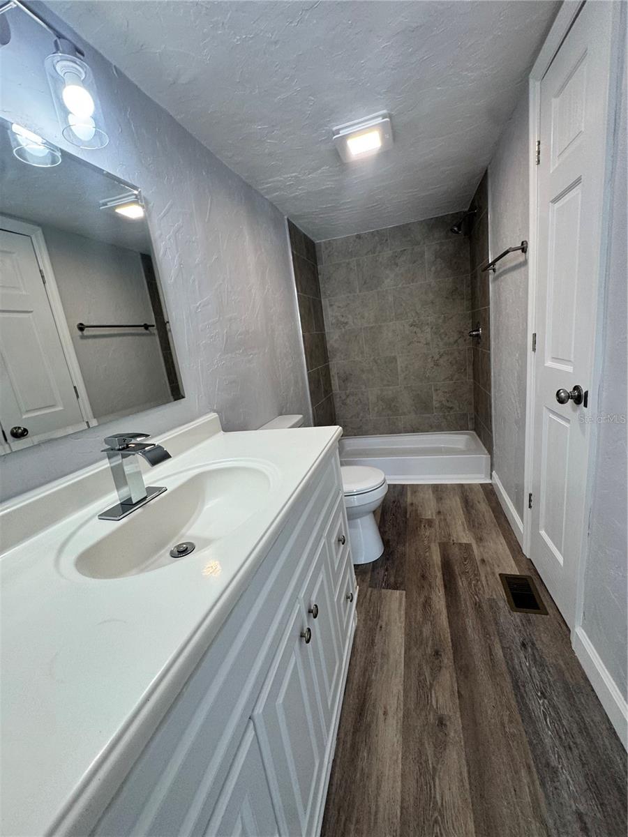 ROLLINGLEN PH 01 - Residential