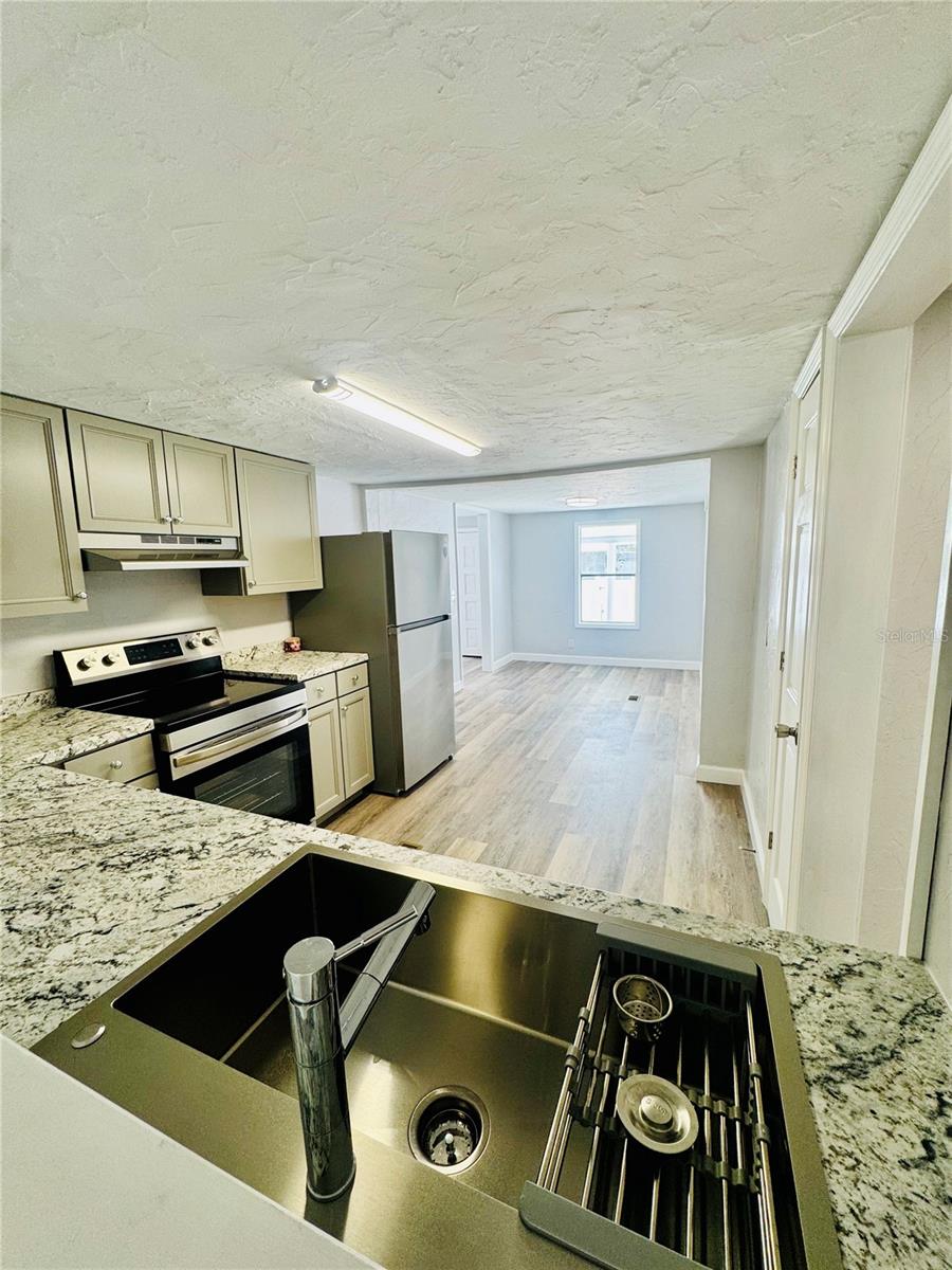 ROLLINGLEN PH 01 - Residential