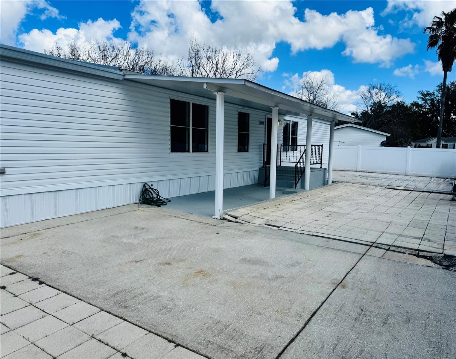 ROLLINGLEN PH 01 - Residential