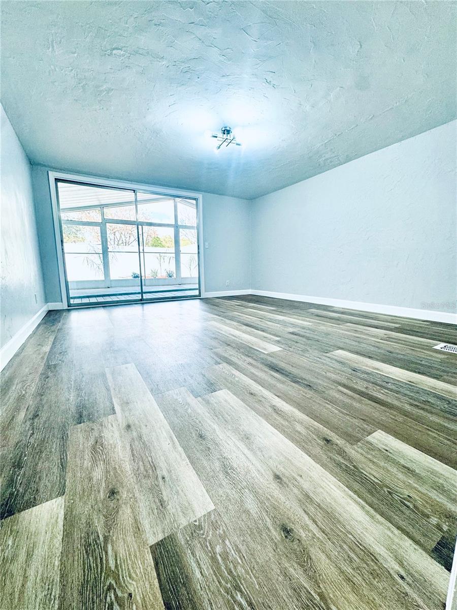 ROLLINGLEN PH 01 - Residential