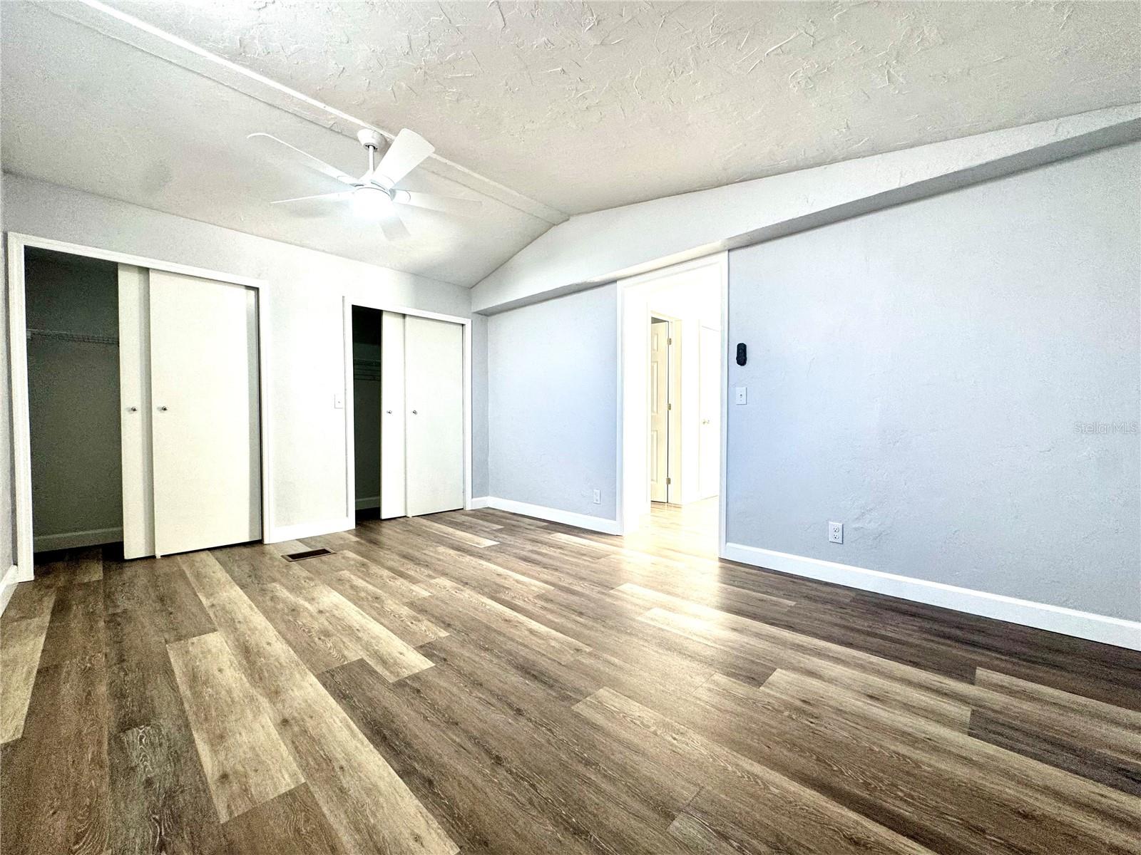 ROLLINGLEN PH 01 - Residential