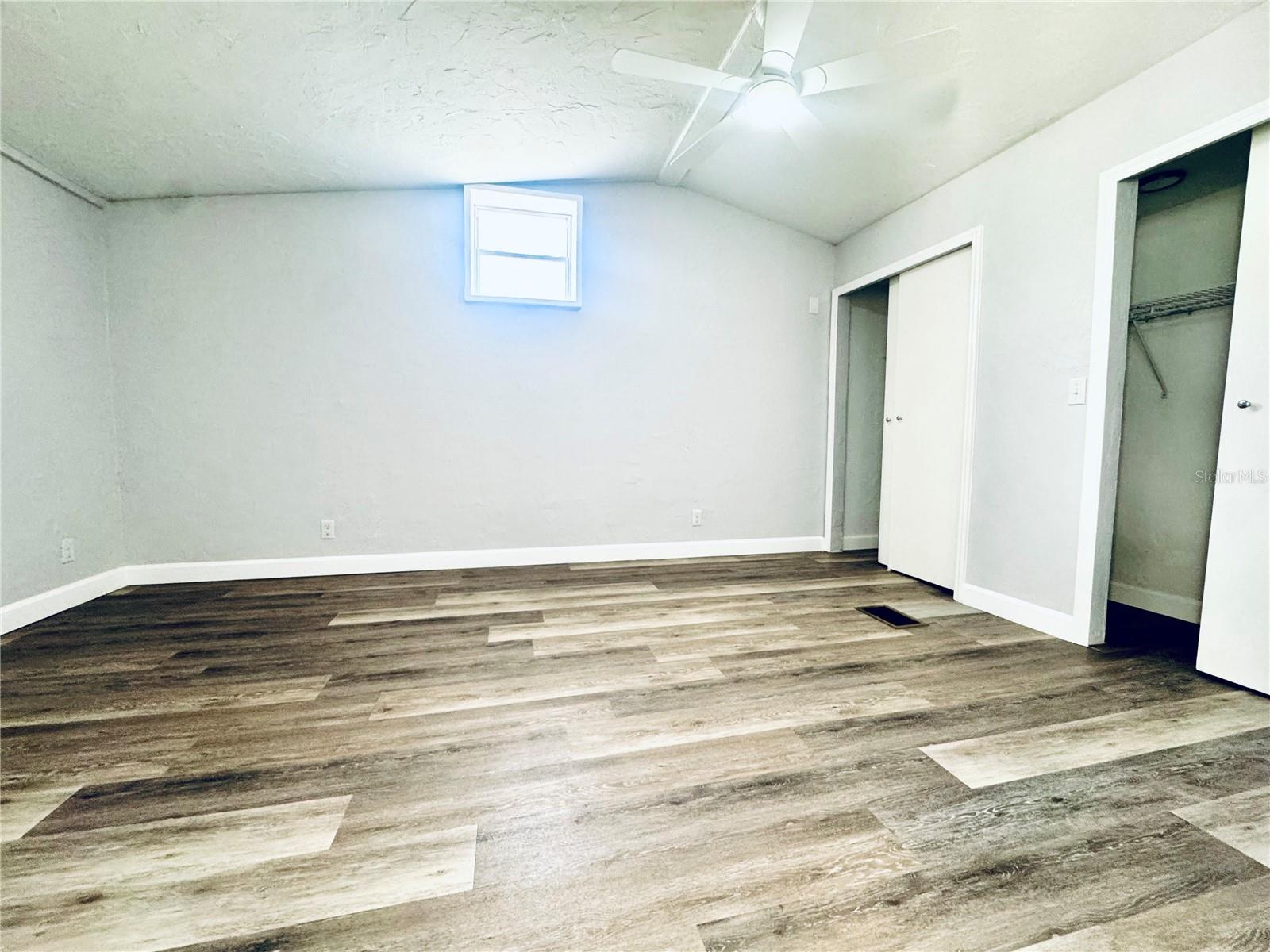 ROLLINGLEN PH 01 - Residential