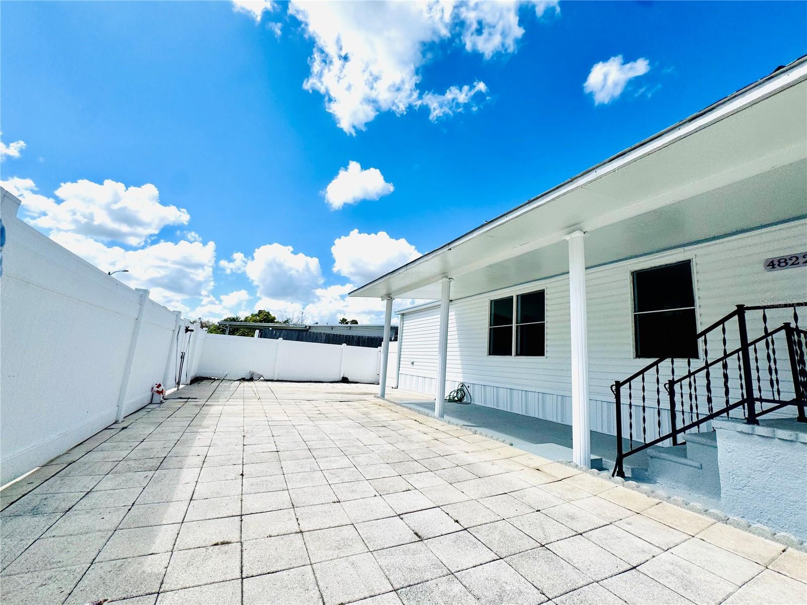 ROLLINGLEN PH 01 - Residential