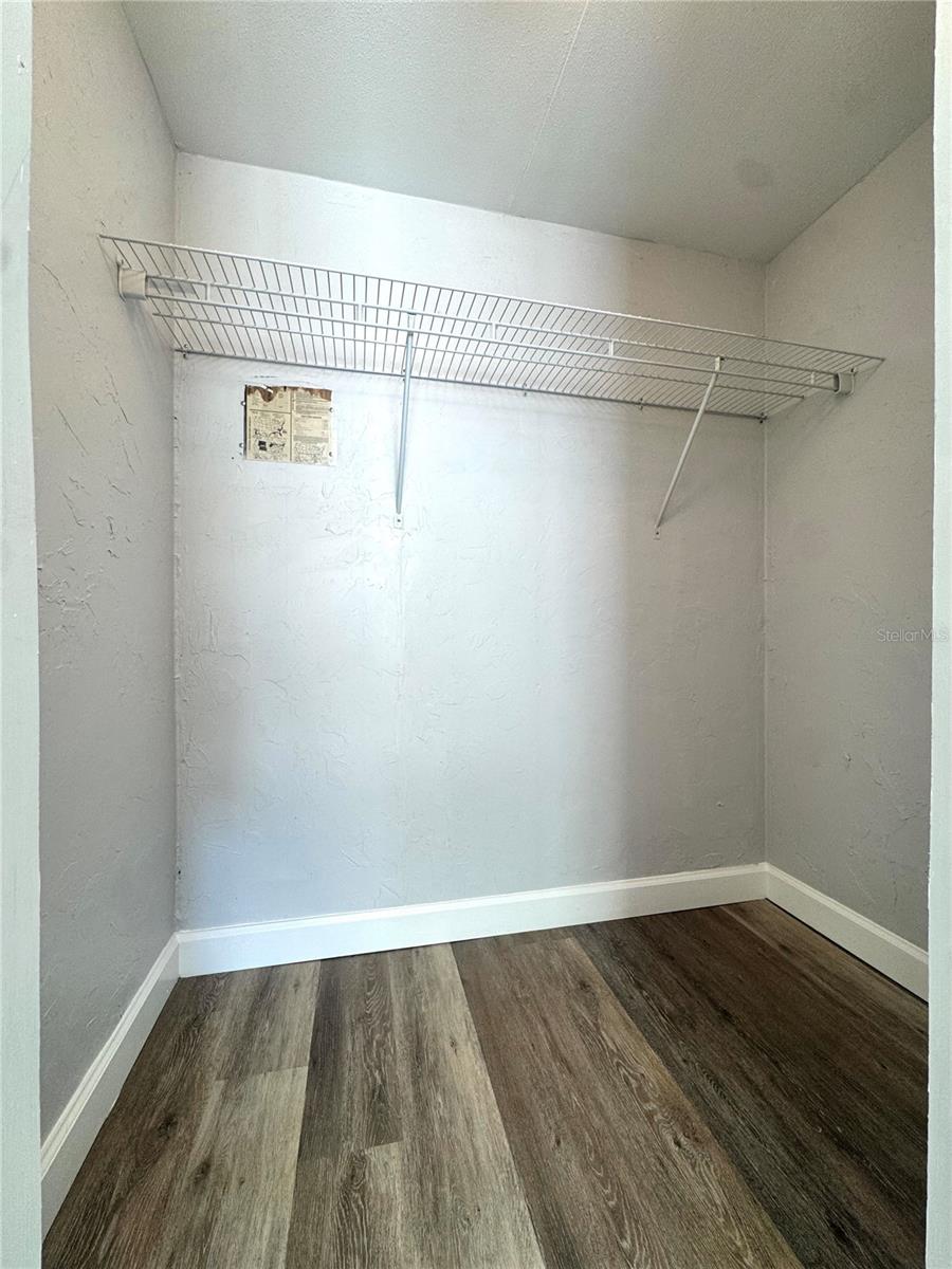 ROLLINGLEN PH 01 - Residential