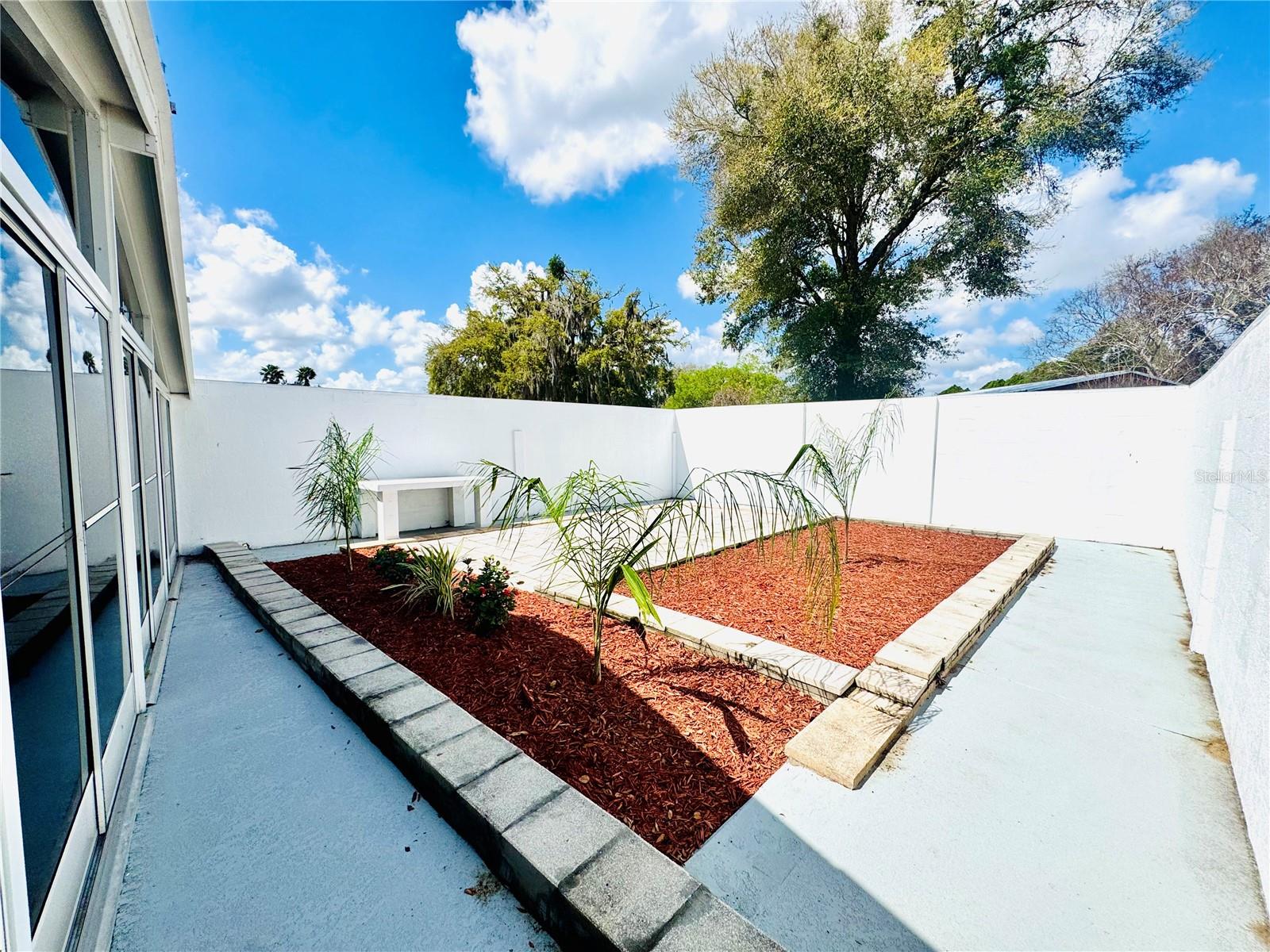 ROLLINGLEN PH 01 - Residential