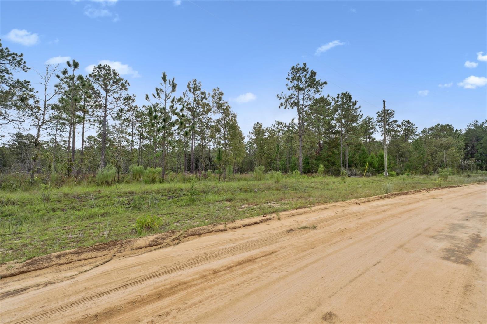 MELROSE LANDING - Land