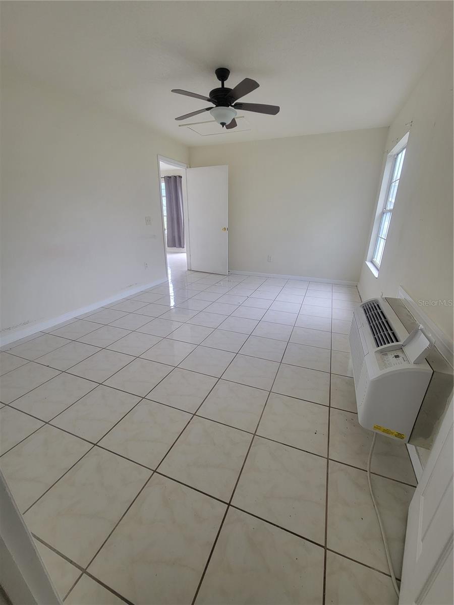 ISLAND CLUB WEST PH 02 - Residential Lease