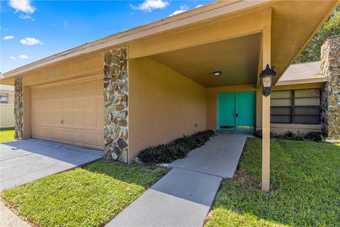 A home in DUNNELLON