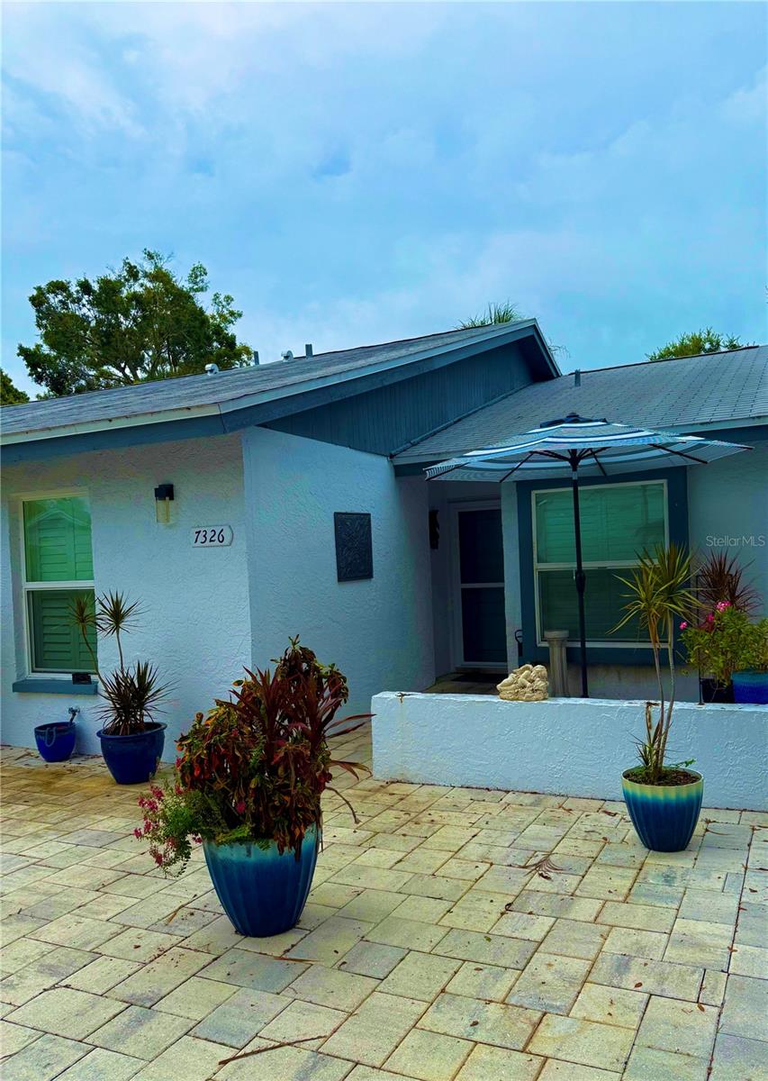 PARKSIDE VILLAS - Residential