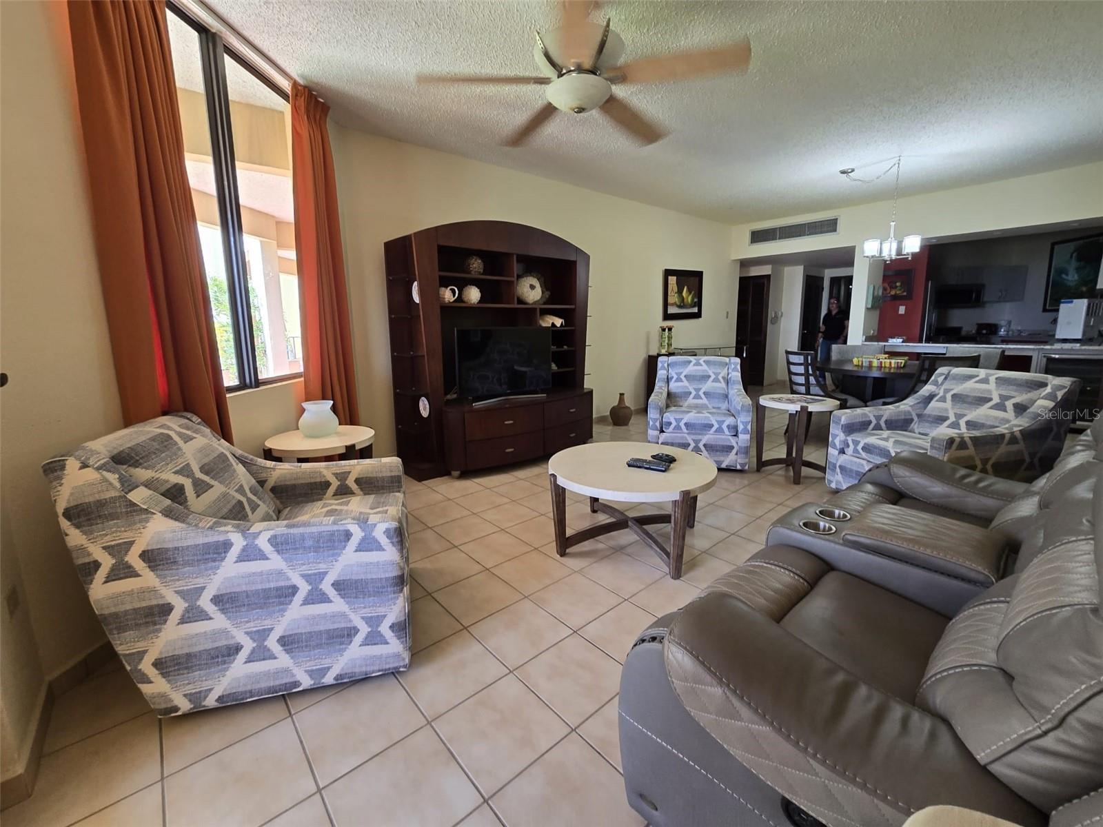 CRESCENT BEACH - Residential