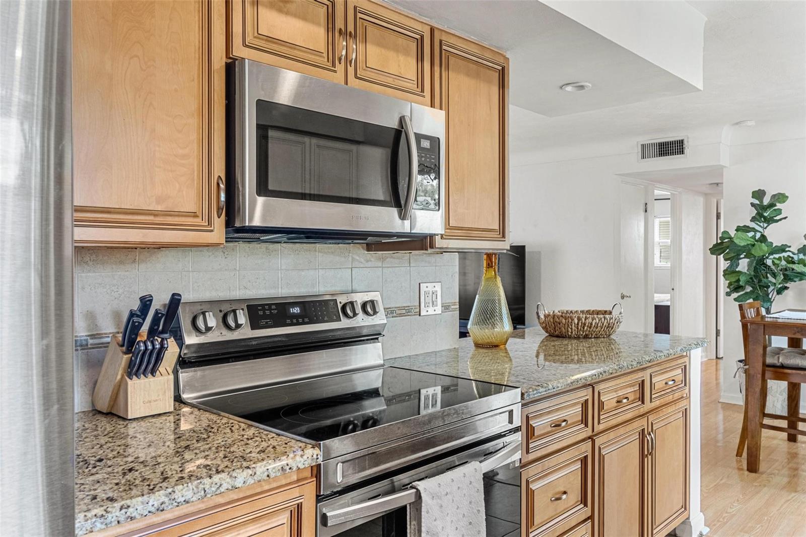 SHERYL MANOR UNIT 1 PT REP - Residential Lease