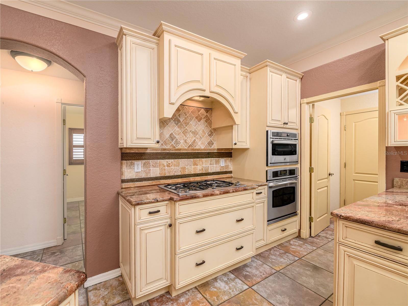 TAMPA PALMS 2C UNIT 2 - Residential