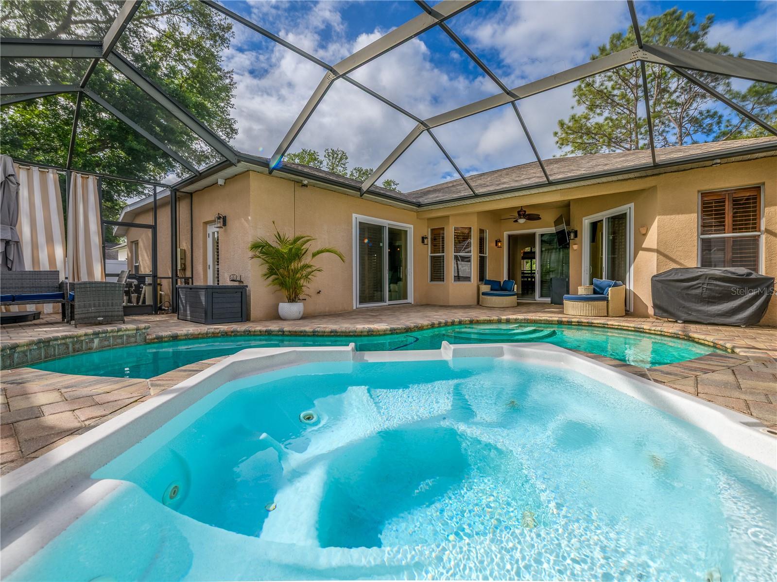 TAMPA PALMS 2C UNIT 2 - Residential